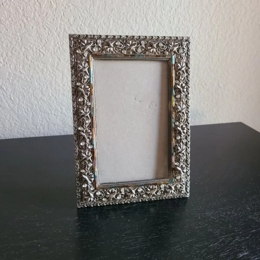Vintage Ornate Silver Metal Photo Frame 3x5 Tabletop Easel Stand Victorian Decor